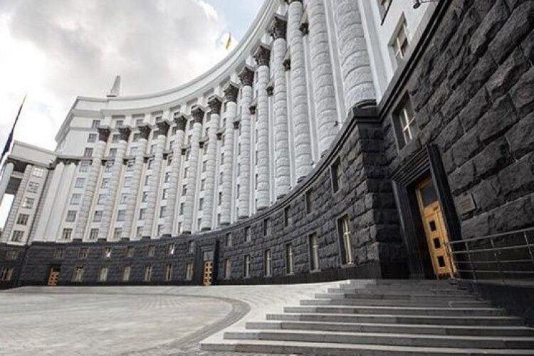 Уряд затвердив порядок застосування вогнепальної зброї цивільними на період воєнного стану