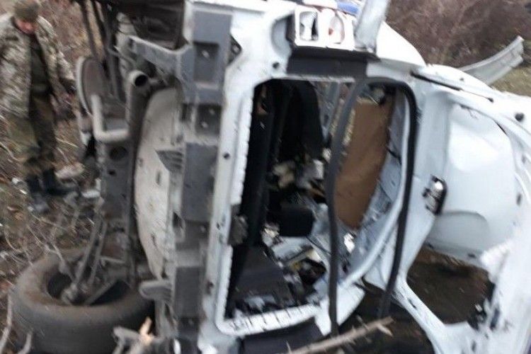 На Донбасі поліцейське авто підірвалося на протитанковій міні