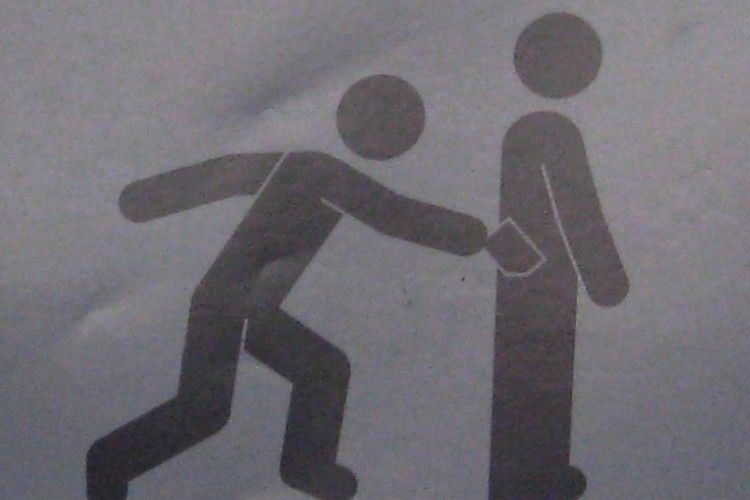У Рівному кишеньковий злодій оббирав пенсіонерів у маршрутках