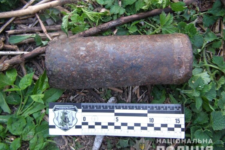 Діти знайшли бронебійний снаряд, облили бензином та підпалили