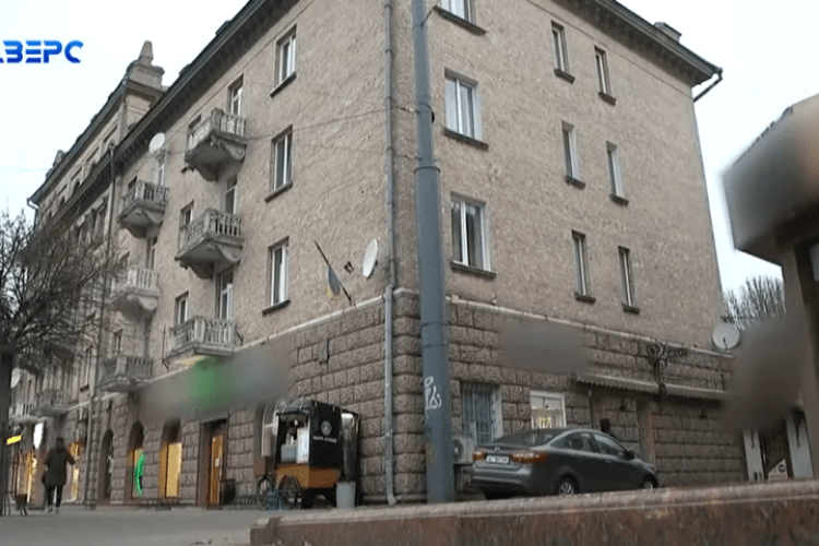 Таке вже було: Через незаконну реконструкцію підвалу в центрі Луцька може завалитися будинок (Відео)