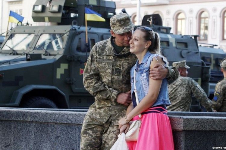 «Ми маємо прищеплювати повагу до військових» – волонтер, організатор «Балу героїв» 