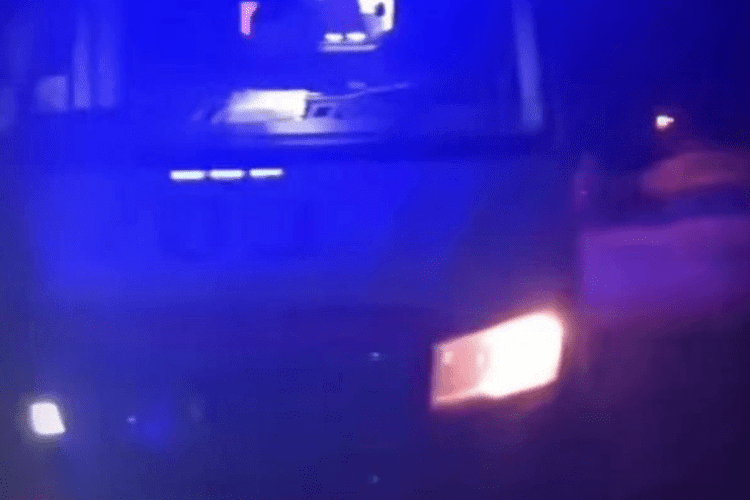 Розтрощене авто – у кюветі: на Рівненщині в аварії постраждав 23-річний хлопець (Відео)