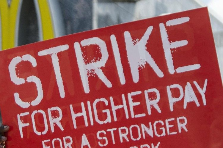 Міський голова Івано-Франківська закликав вчителів та медиків міста до страйку