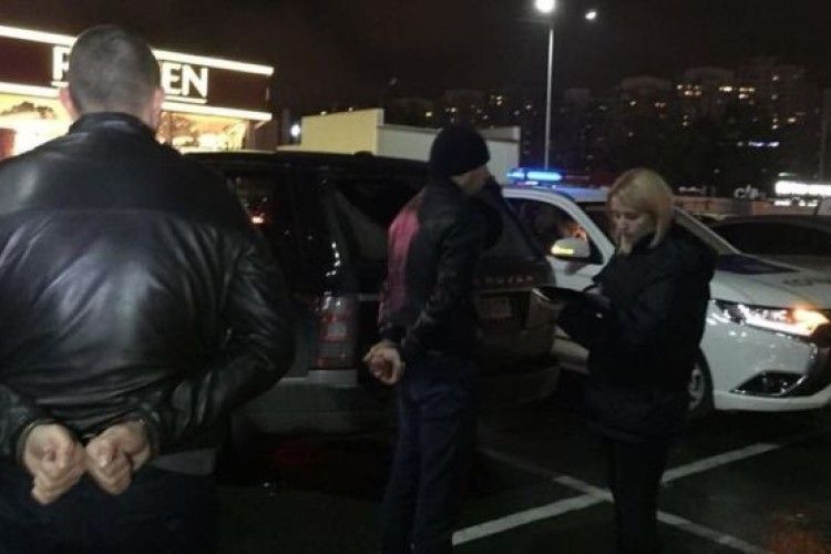 У Києві в авто знайшли 6 кілограмів вибухівки