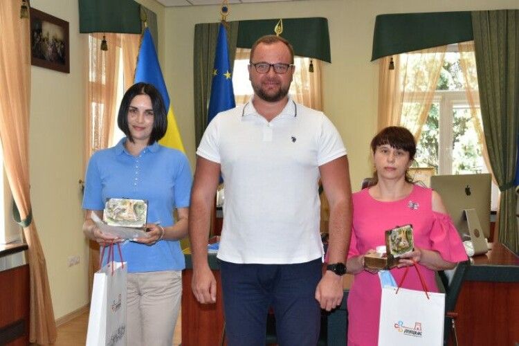 Ще двоє лучан отримали ключі від нових квартир (Фото)