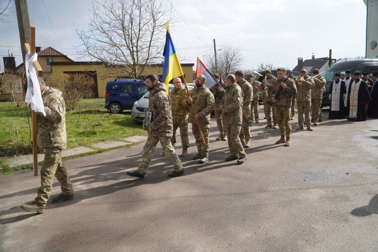 На Волині провели в останню дорогу сержанта Ігоря Остапчука