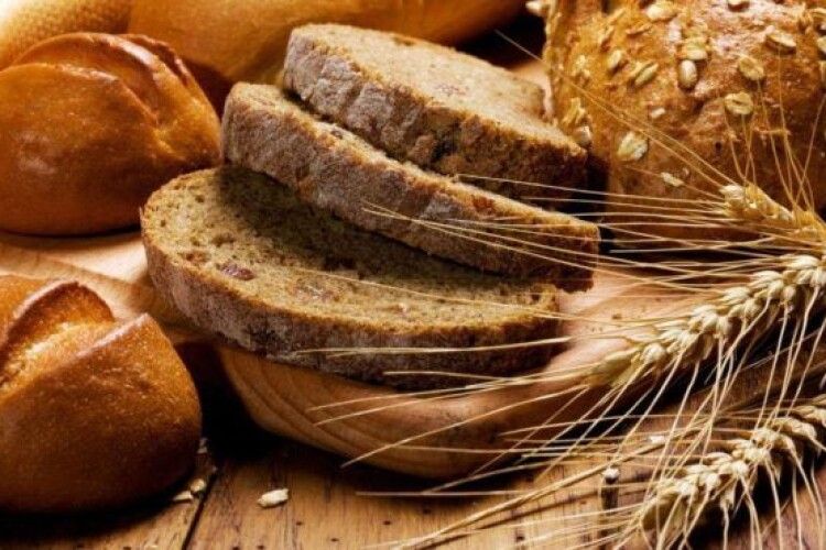 В Україні суттєво подорожчав хліб та молочка