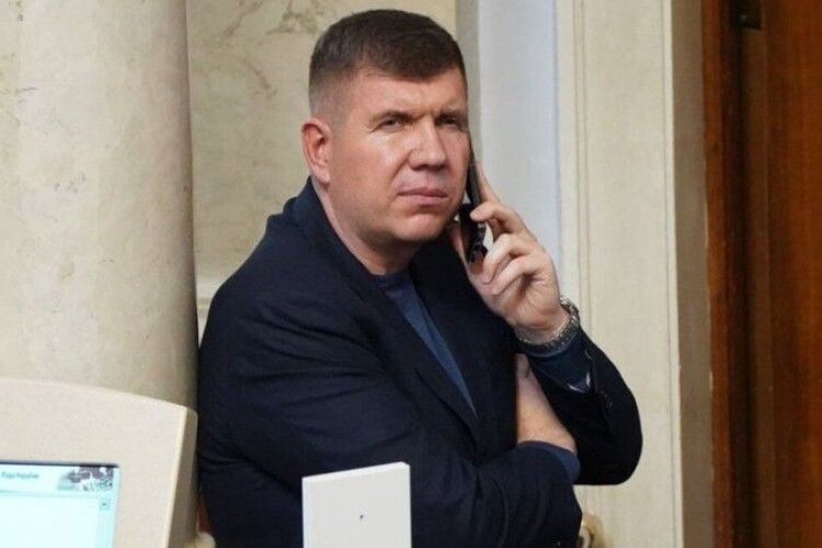 На «слугу народу» склали адміністративний протокол через годинник за… 10 тисяч доларів!