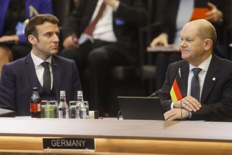 Шольц із Макроном і Путін у крові - польський журналі висміяв лідерів Німеччини та Франції (Фото)