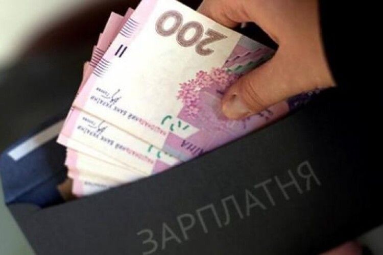 Понад 70% українців згодні отримувати зарплату в конверті