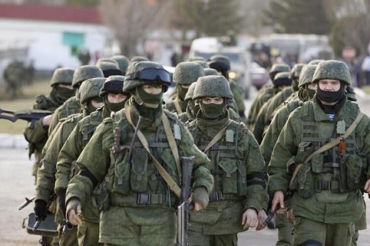 Бої на Сумщині: Росіяни взяли в кільце Конотоп, техніка РФ іде на Київ (Відео)