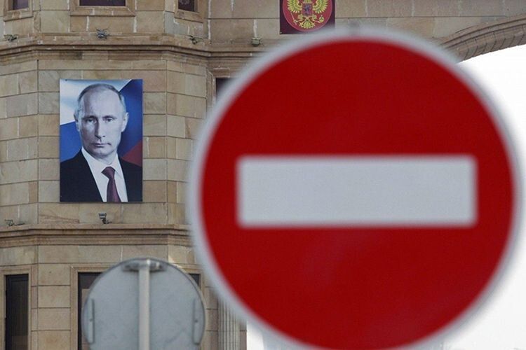 Європарламент радить економічно розчавити Росію