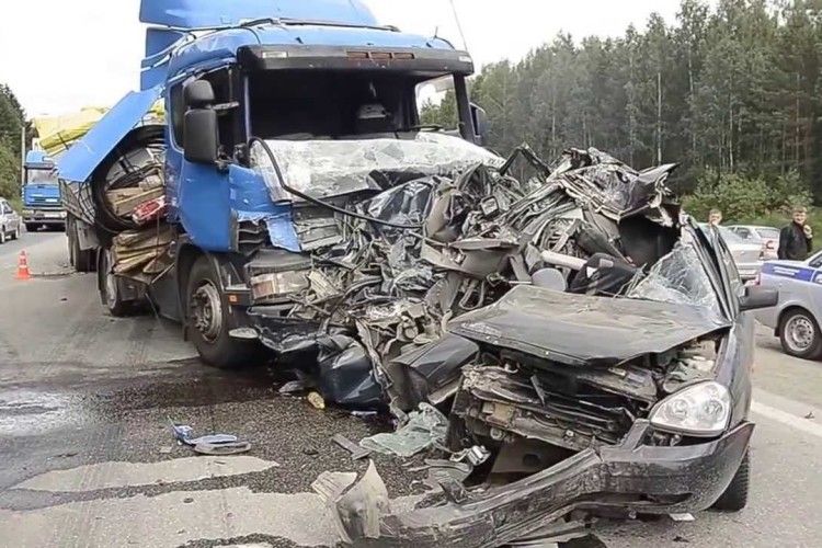 У поліції назвали, скільки ДТП трапилось в Україні за перше півріччя 2018 року: шокуюча цифра