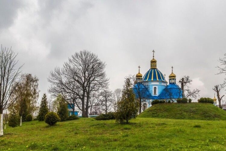Поблизу Низкиницького монастиря знайшли повішеним відомого волинського художника 