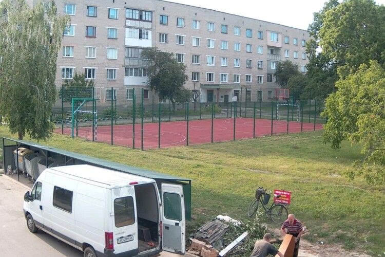 У Нововолинську тих, то несанкціоновано викидає сміття, ловлять завдяки відеоспостереженню