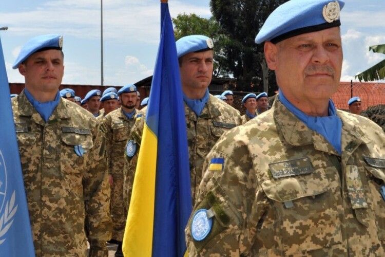 На Донбас почали прибувати українські миротворці ООН