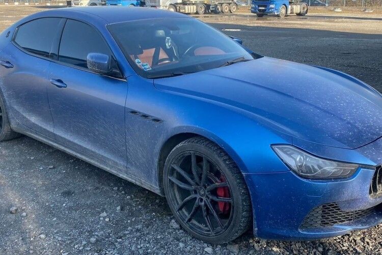 Через «липові» документи українець залишився без Maserati (Фото)
