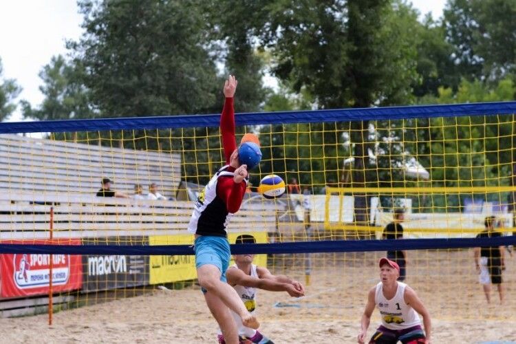 Тернопіль кличе на турнір з пляжного волейболу (Анонс, реєстрація)