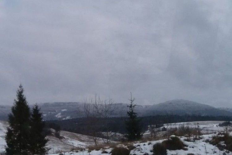 Популярний український курорт засипало снігом