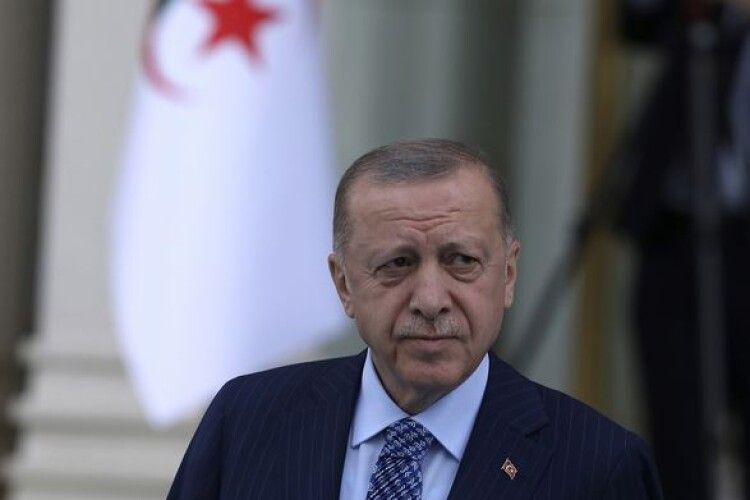 Туреччина пропонує провести у себе переговори між росією, Україною та ООН
