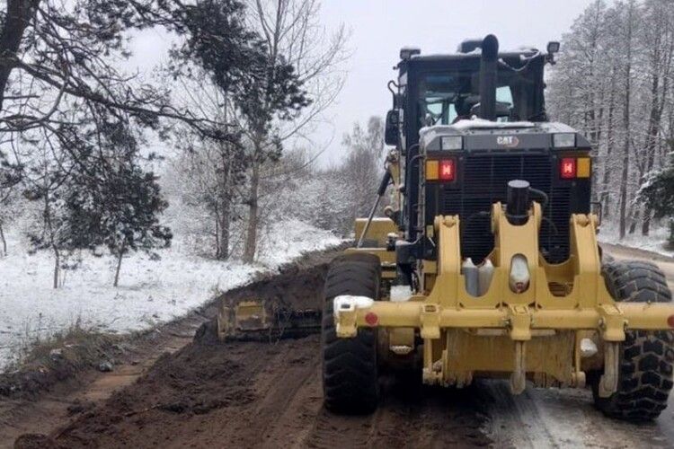 Завершується ремонт ще однієї ділянки найдовшої дороги на Волині