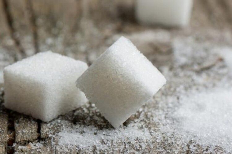 Цукрозаводи вже виробили по два кіло солодкого продукту на кожного українця