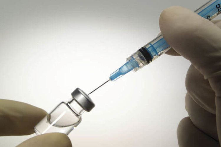 У Рівному з'явилась дефіцитна вакцина