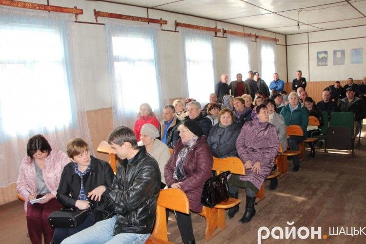 У Згоранах на зборах люди проголосували за приєднання до Шацької ОТГ