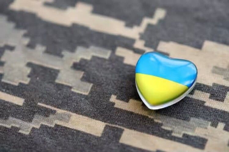 На Волині жителі громади зібрали понад 51 тисячу гривень на автомобіль для захисників