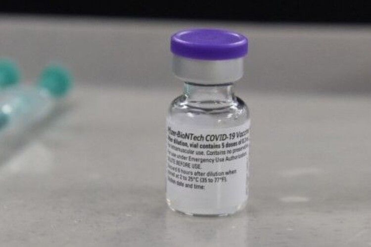 Волинь отримала другу партію вакцини Pfizer: сьогодні мають щепити 114 людей