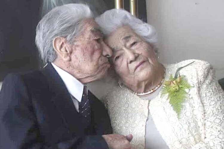 Знайшли найстаріше подружжя у світі: їхній спільний вік – 214 років