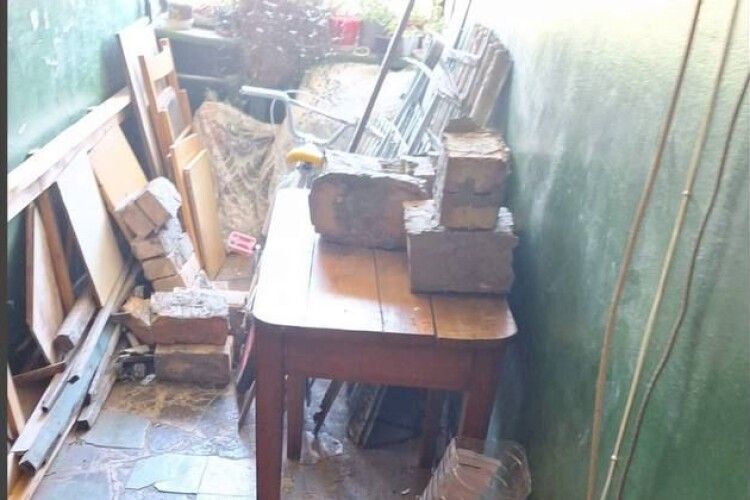 Лучан закликають не захаращувати під’їзди та балкони