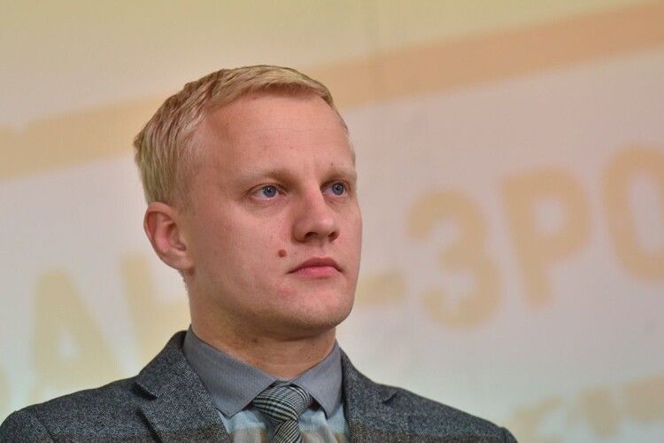 Ексдепутат Рівнеради, антикорупціонер Шабунін повідомив про підпал його будинку (Фото)