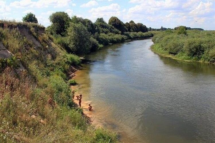На Рівненщині у річці втопився 49-річний чоловік 