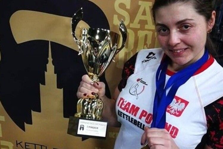 Рівнянка стала чемпіонкою світу з гирьового марафону