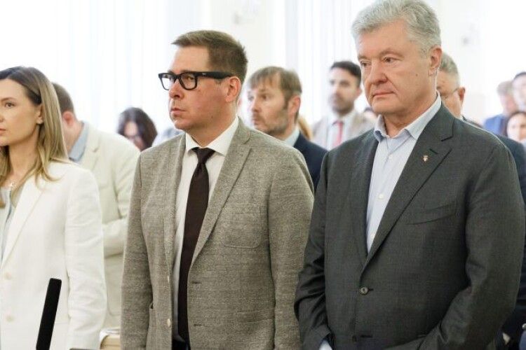 Порошенко: влада намагається приховати фальсифікацію документів по санкціях