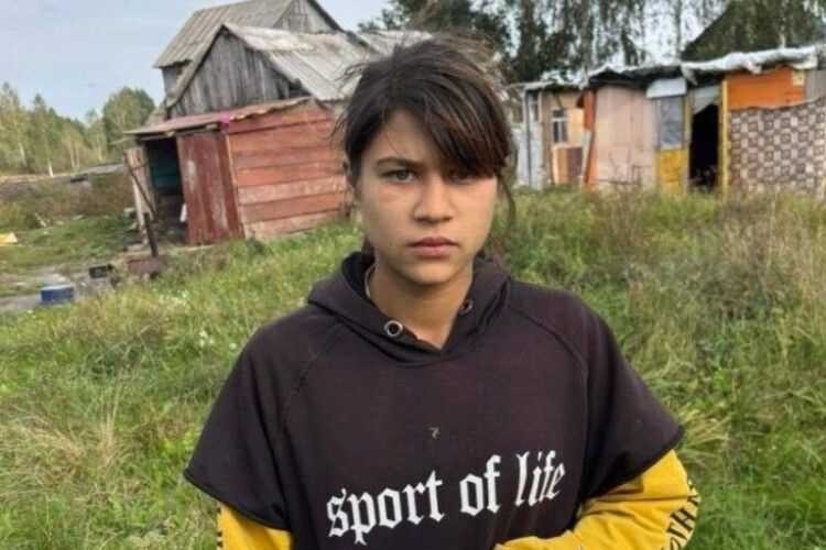 Поїхала за покупками та зникла: на Волині розшукують 15-річну дівчину