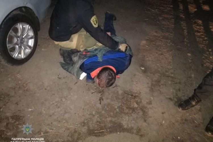 Цієї ночі луцькі патрульні затримали крадія «на гарячому»