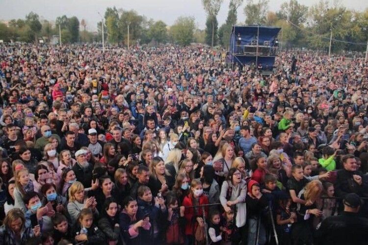 Поліція відкрила провадження через концерт Полякової у Харкові