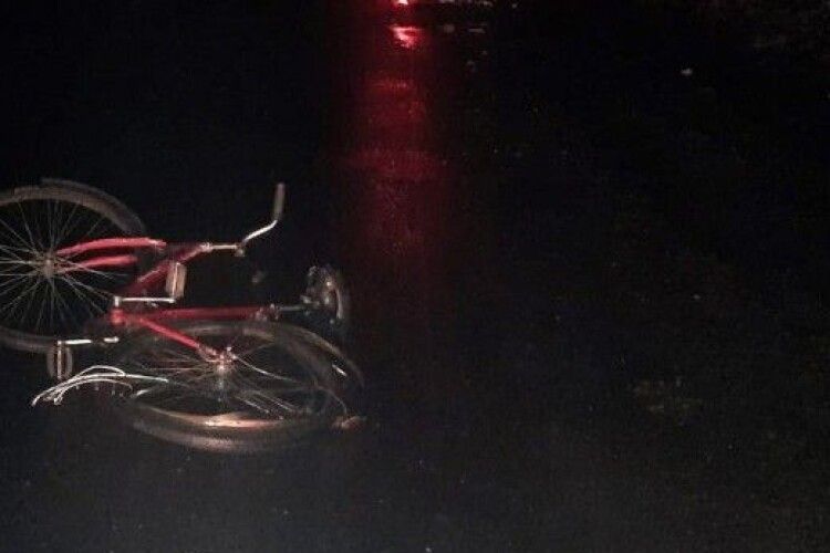 У Луцькому районі водій збив велосипедистку і втік: його розшукують (Фото)