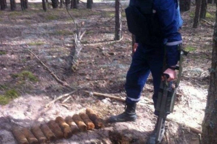 На Маневиччині вилучено та знешкоджено 19 артилерійських снарядів та одна мінометна міна