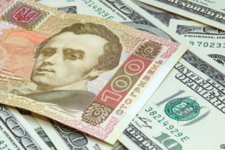 Курс валют: євро тягнеться до 32