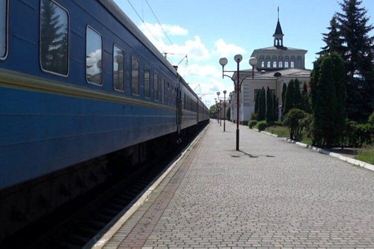 Потяг сполученням «Ковель - Київ» з 16 червня тимчасово припиняє курсувати 