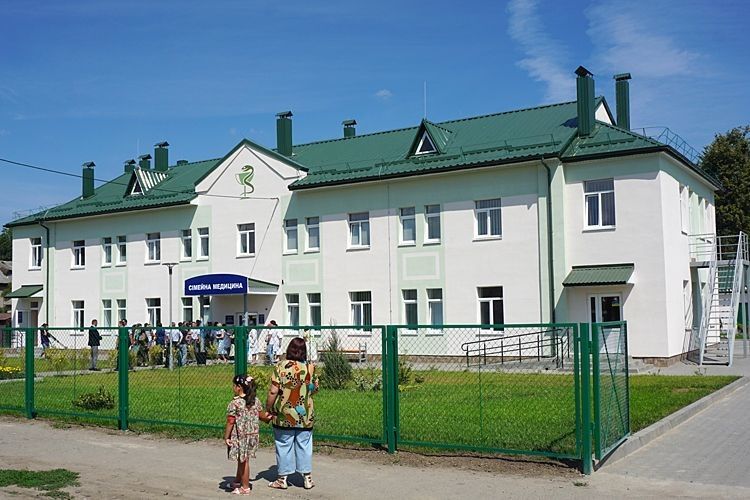 Найбільша луцька амбулаторія прийняла перших пацієнтів
