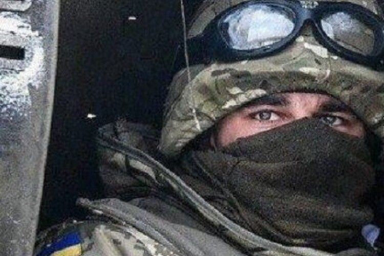 У 22 роки загинув під завалами аеропорту: Зеленський присвоїв звання Героя України посмертно бійцю з Рівненщини