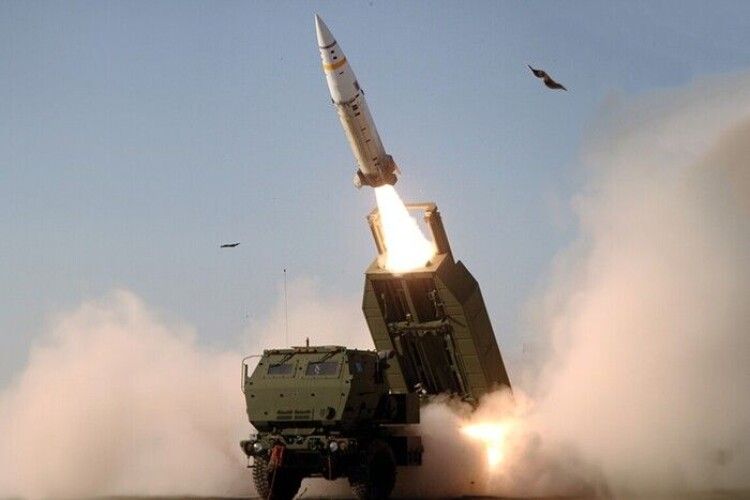 Надати Україні ракети ATACMS вирішили до візиту Зеленського в США, але не оголосили про це публічно 