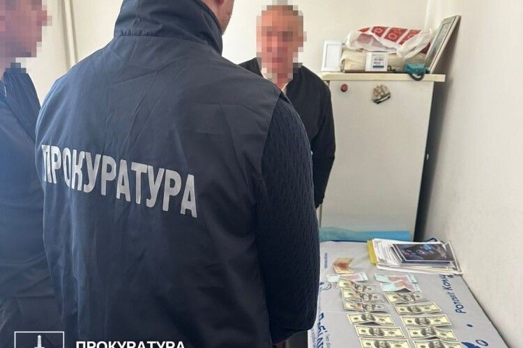 Депутат, лікар і хабарник: на Рівненщині судитимуть керівника медзакладу