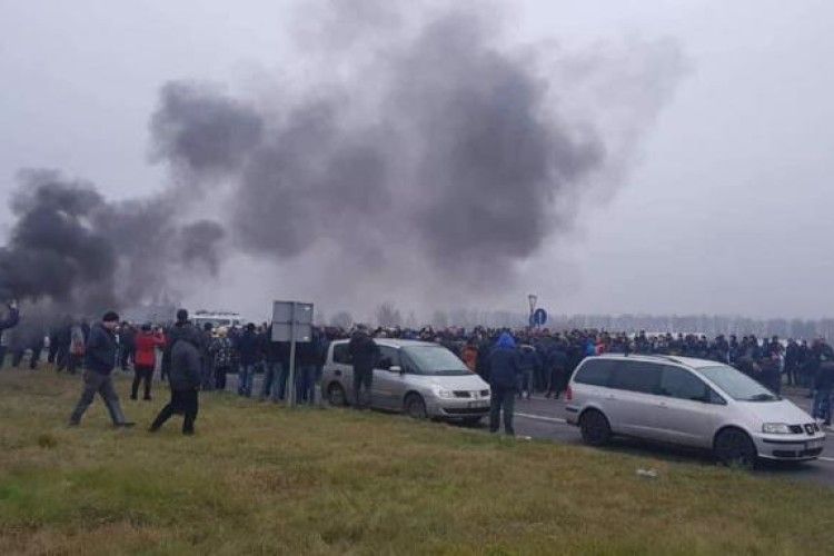 Рух на пунктах пропуску «Устилуг» та «Ягодин» повністю відновлений