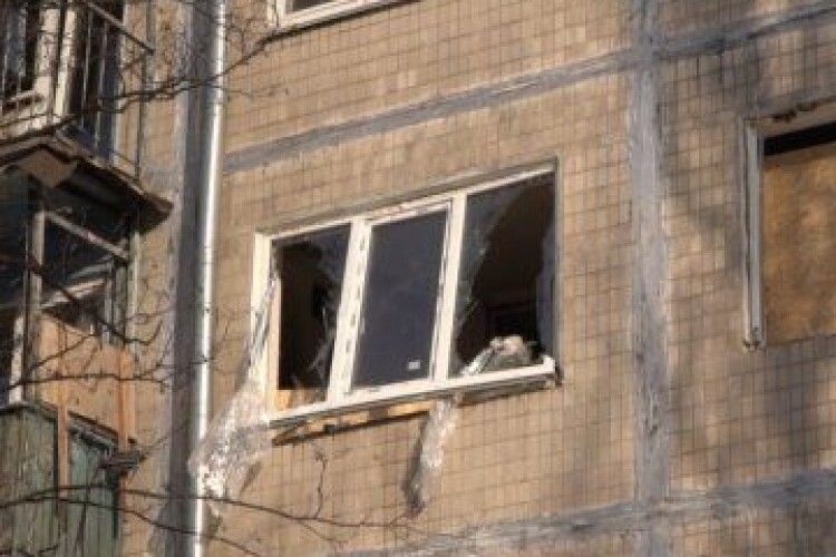 Повилітали вікна з рамами: стався вибух у квартирі